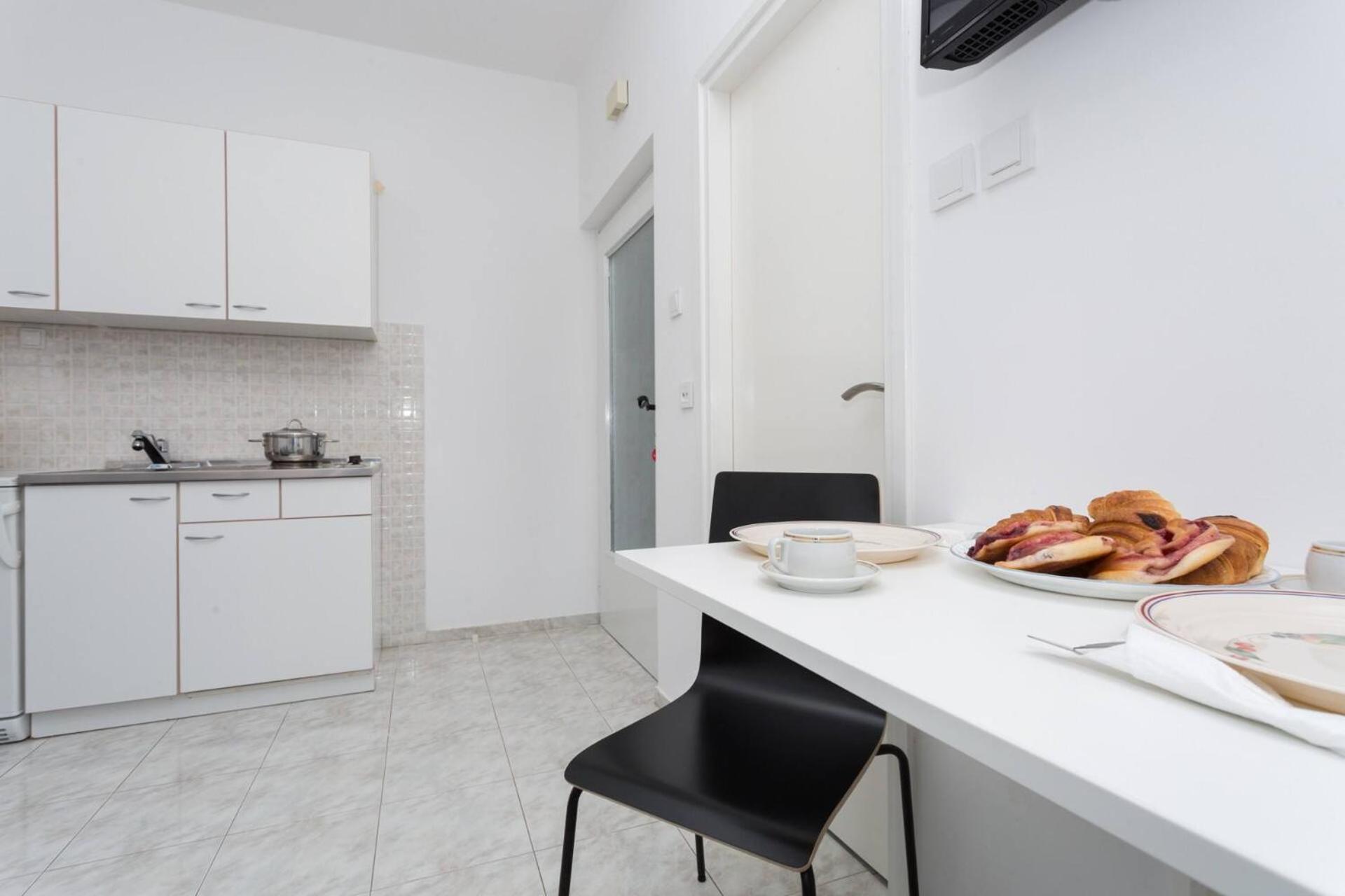 Apartments Bernardeta 2 Baska  Exterior photo